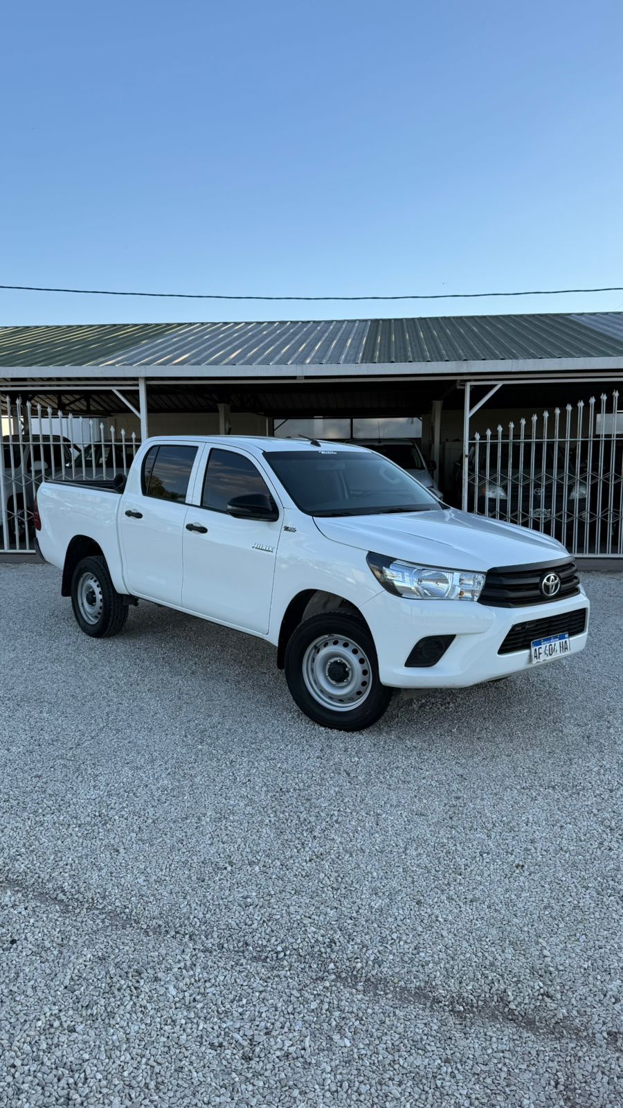 TOYOTA - HILUX  - DX 4.2  77.000 KM  - 2022